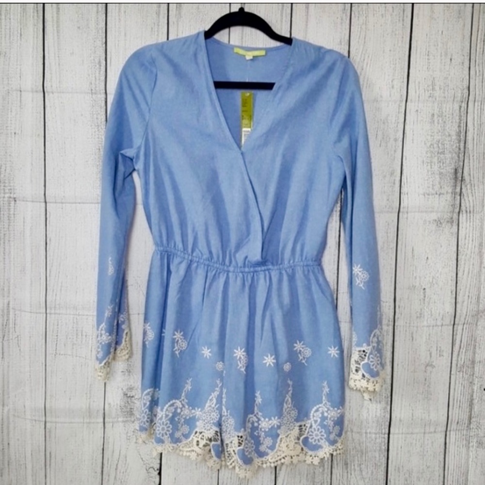 Adorable Boho Gianni Bini romper with lace details - new